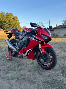 Honda Cbr 1000RR, снимка 1