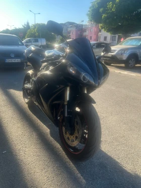  Yamaha YZF-R1