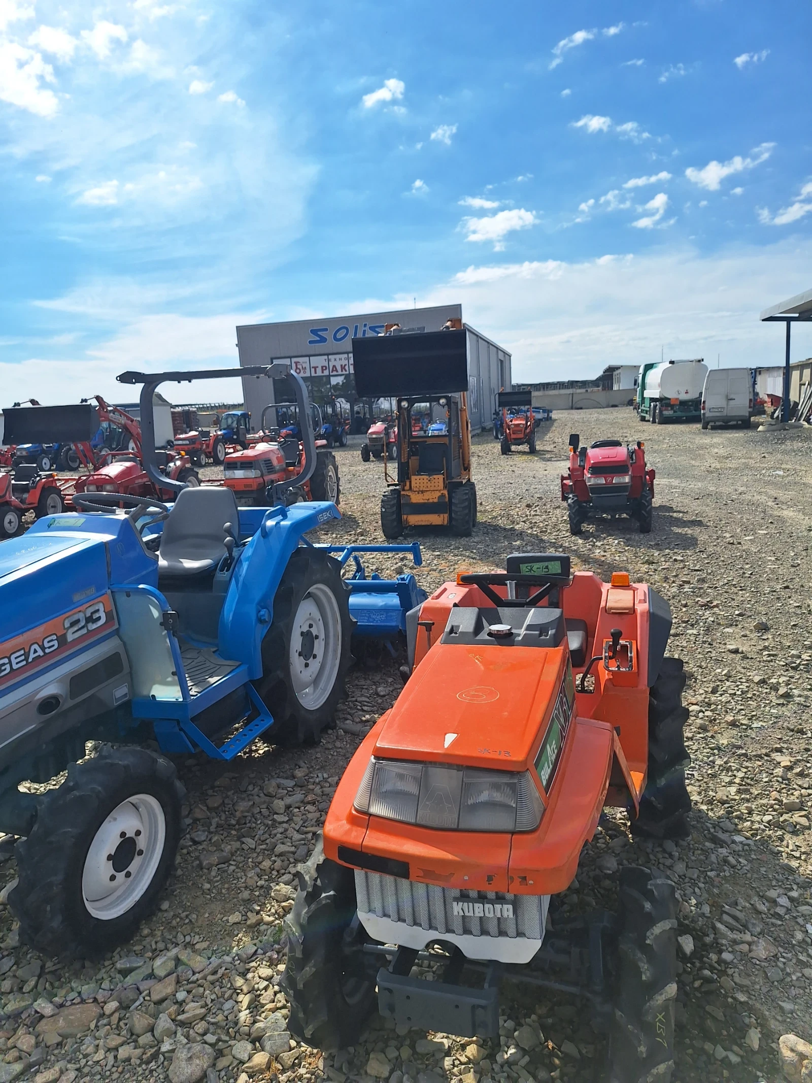 Трактор Kubota, снимка 4 - Селскостопанска техника - 56132039
