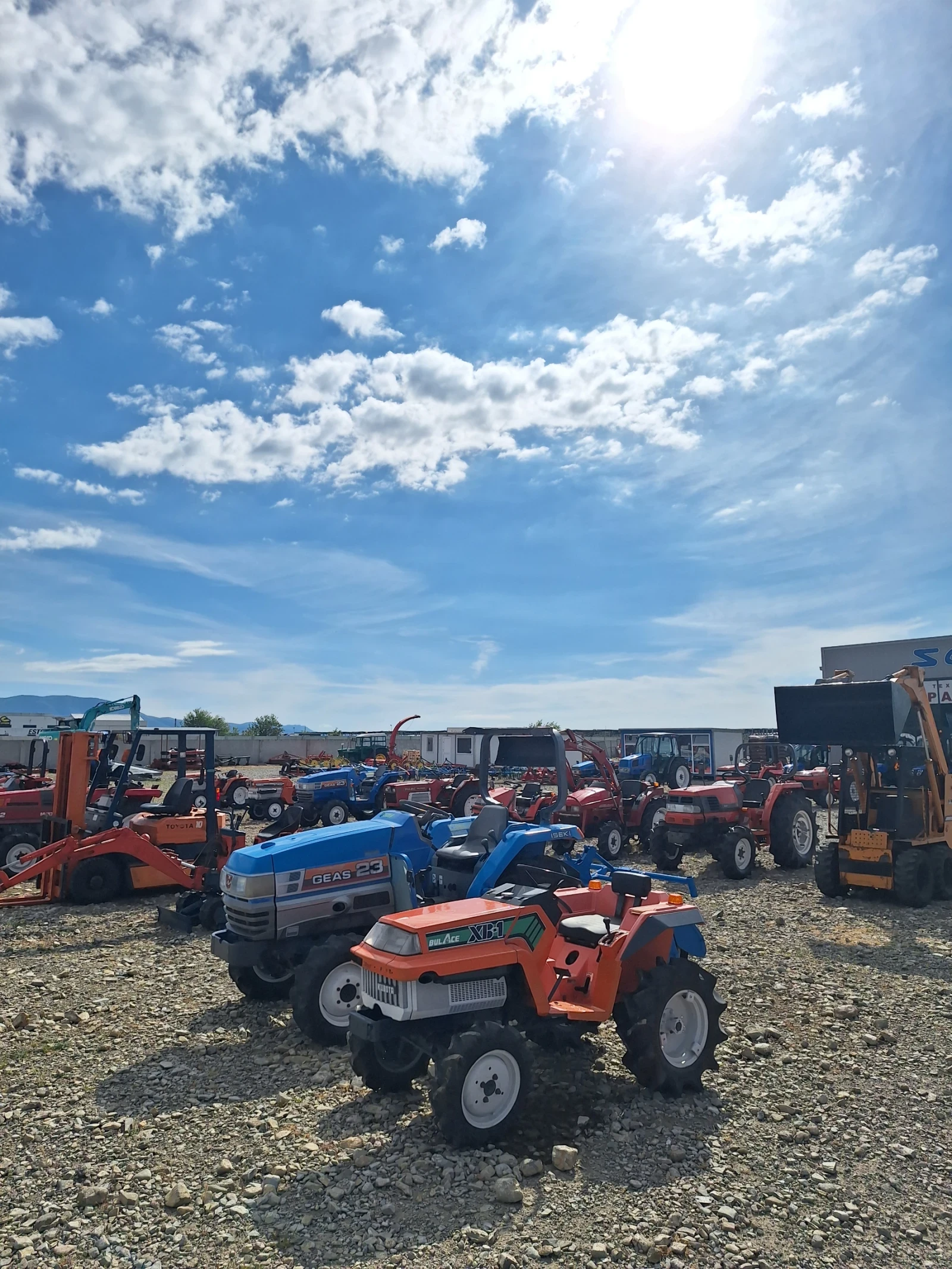 Трактор Kubota, снимка 7 - Селскостопанска техника - 56132039