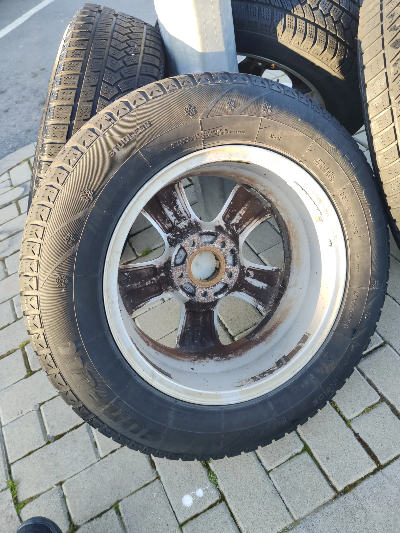 Гуми с джанти Други 215/65R16, снимка 6 - Гуми и джанти - 54008090