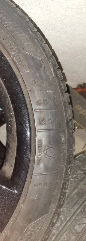 Гуми с джанти Pirelli 235/45R17, снимка 6 - Гуми и джанти - 46916960