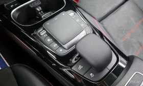 Mercedes-Benz A 35 AMG 4MATIC* DIGITAL* АЛКАНТАРА* AMBIENT* KEYLESS* , снимка 13