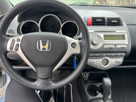 Honda Jazz 1.4 автомат, снимка 9 - Автомобили и джипове - 45507022