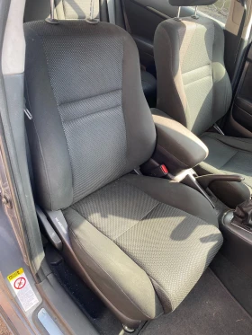 Обява за продажба на Toyota Avensis 1.8 ~6 500 лв. - изображение 6