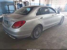 Mercedes-Benz C 300 2.0l Luxury 4Matic, снимка 4 - Автомобили и джипове - 53670210