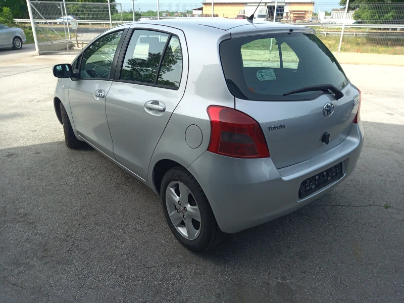 Toyota Yaris 1.4D-4D, снимка 6 - Автомобили и джипове - 46144321