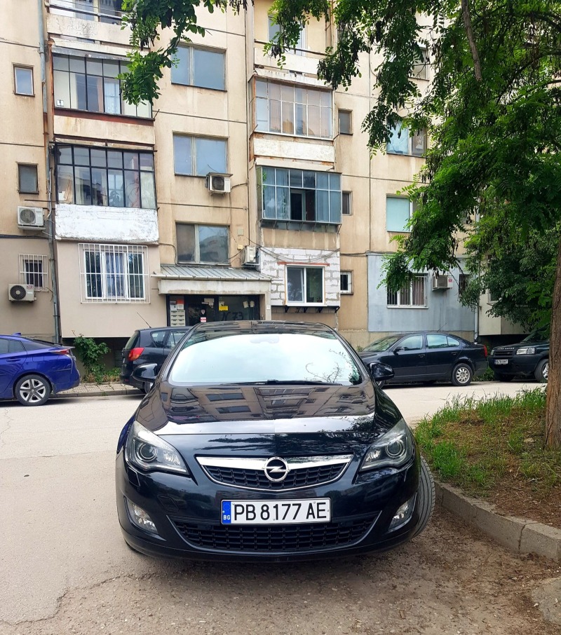 Opel Astra 2.0 165 FULL, снимка 2 - Автомобили и джипове - 46387246
