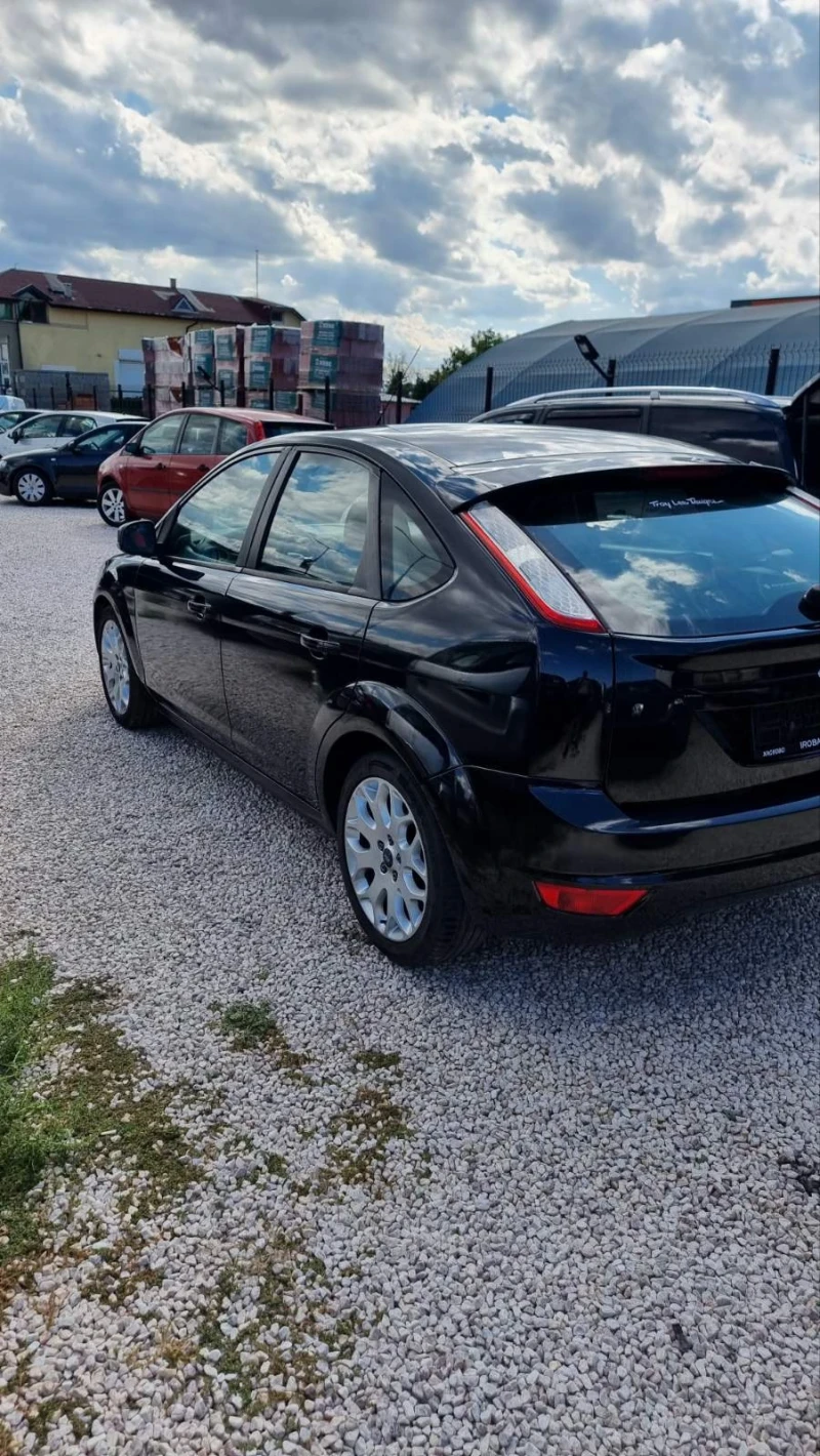 Ford Focus 1.6i-116kc-FACE LIFT, снимка 6 - Автомобили и джипове - 47247732