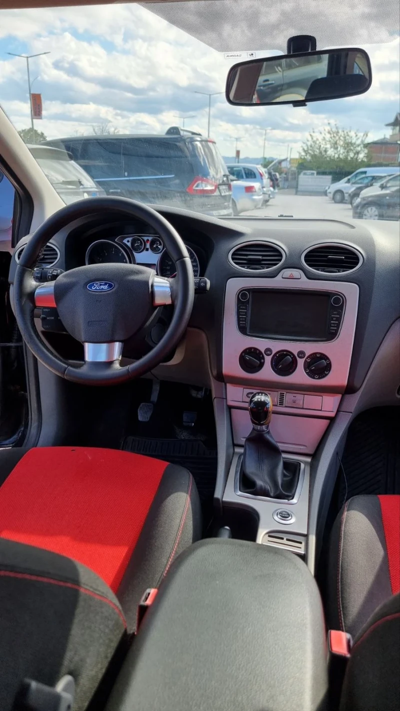 Ford Focus 1.6i-116kc-FACE LIFT, снимка 7 - Автомобили и джипове - 47247732