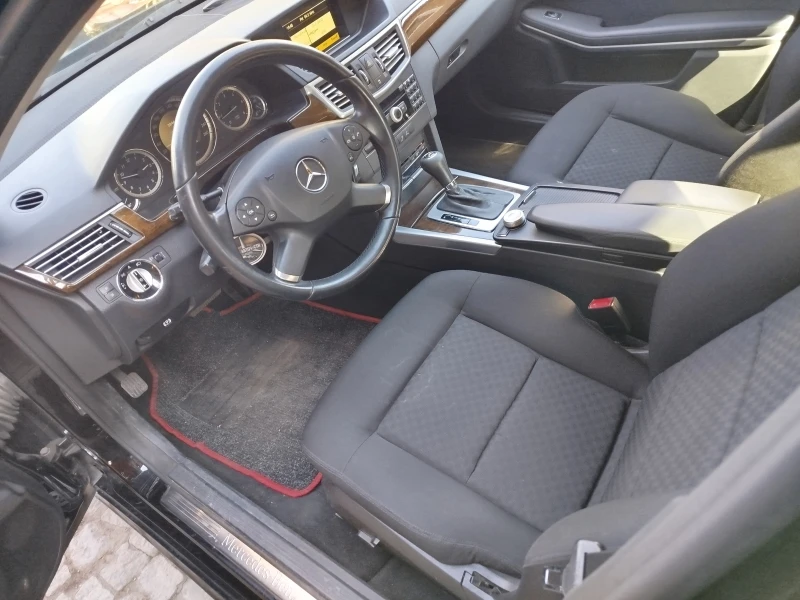 Mercedes-Benz E 200 W212 automat, снимка 7 - Автомобили и джипове - 49104447