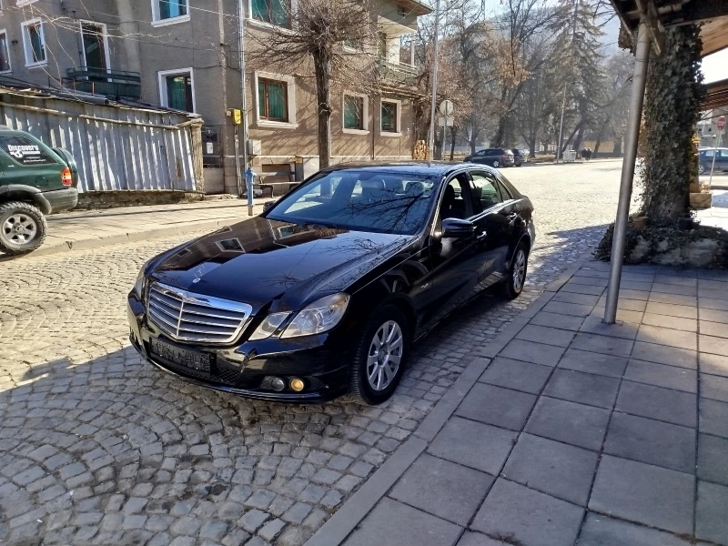 Mercedes-Benz E 200 W212 automat, снимка 1 - Автомобили и джипове - 49104447