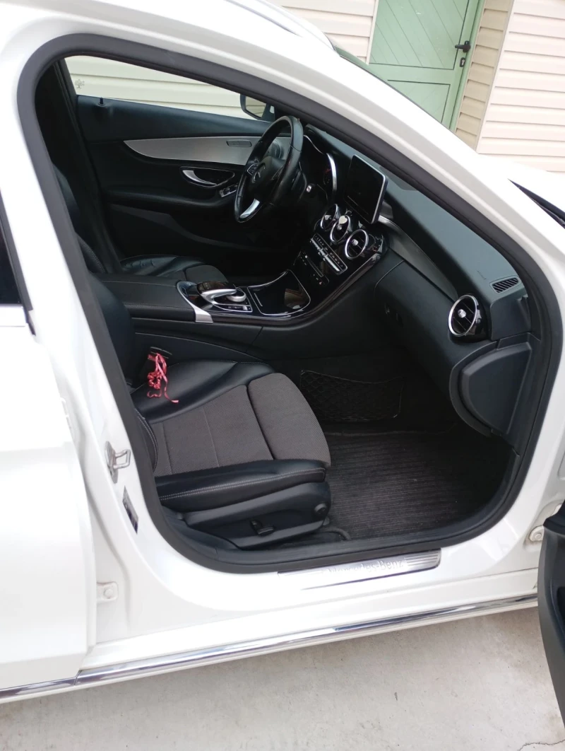 Mercedes-Benz C 220 220CDI, снимка 9 - Автомобили и джипове - 52702443