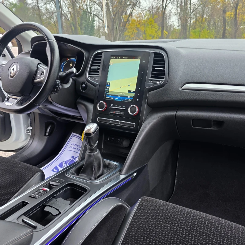 Renault Megane 1.5 DCI KOJA NAVI , снимка 8 - Автомобили и джипове - 52484905