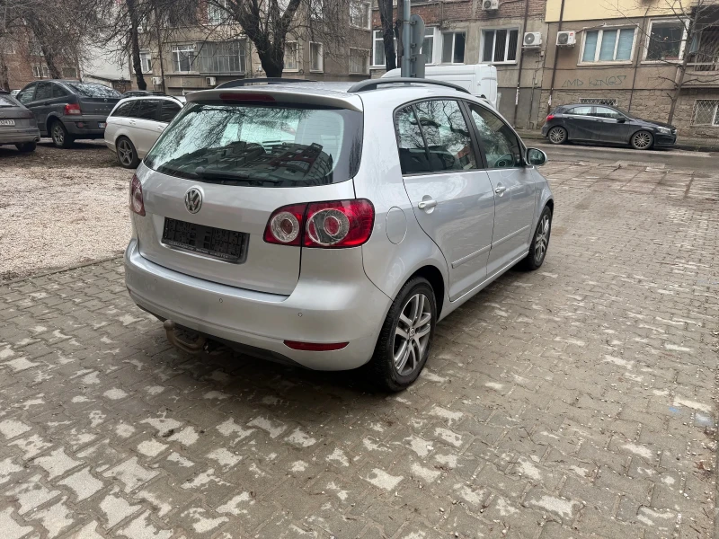 VW Golf Plus 1.6 Bifuel бензин/фабрична газ , снимка 9 - Автомобили и джипове - 53289618