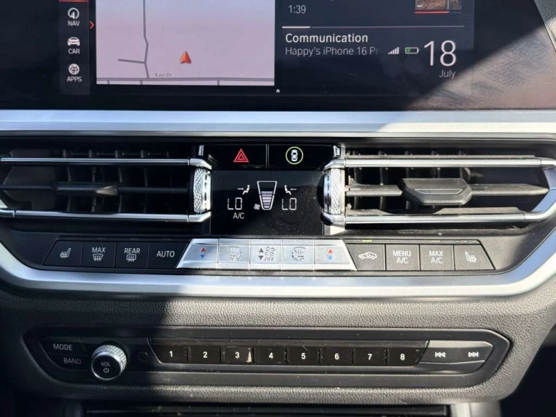 BMW 330  xDrive Premium Package/ LEATHER/ ALLOYS/ APP CONN, снимка 13 - Автомобили и джипове - 53338812