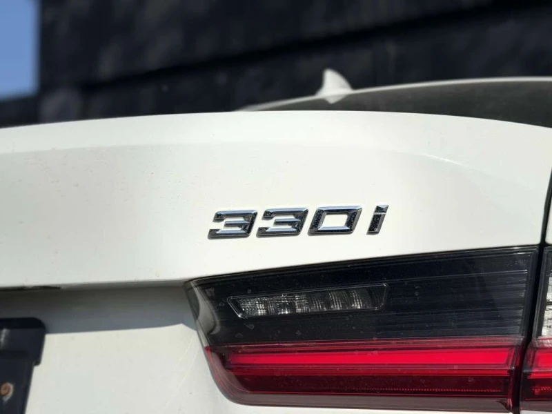 BMW 330  xDrive Premium Package/ LEATHER/ ALLOYS/ APP CONN, снимка 6 - Автомобили и джипове - 53338812