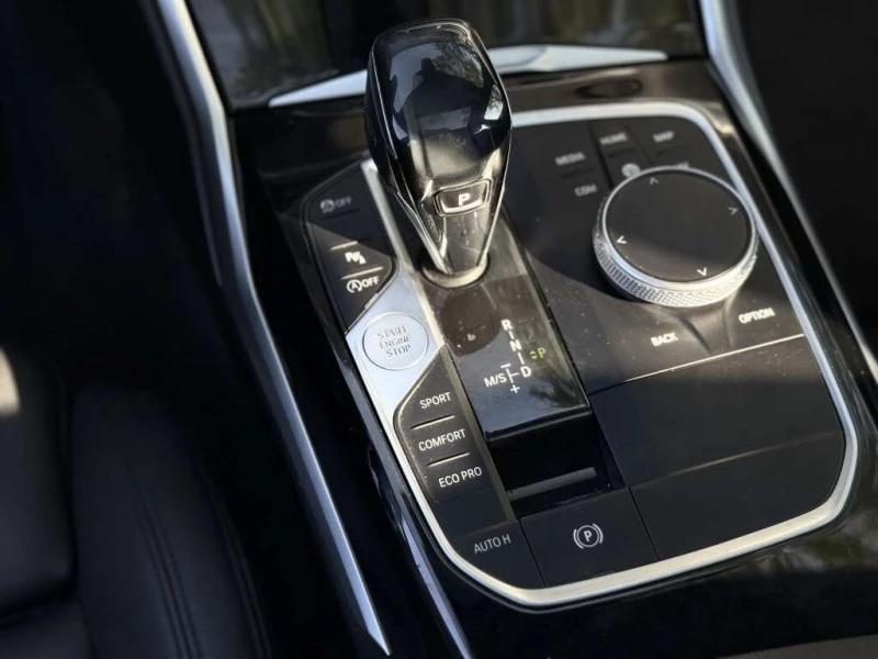 BMW 330  xDrive Premium Package/ LEATHER/ ALLOYS/ APP CONN, снимка 12 - Автомобили и джипове - 53338812