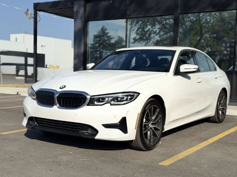 BMW 330  xDrive Premium Package/ LEATHER/ ALLOYS/ APP CONN, снимка 4 - Автомобили и джипове - 53338812