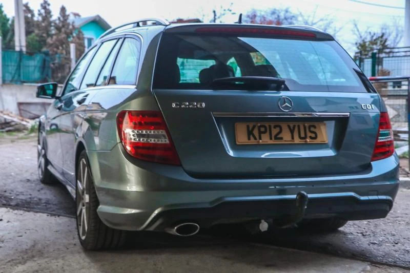 Mercedes-Benz C 220 AMG, снимка 8 - Автомобили и джипове - 49488471