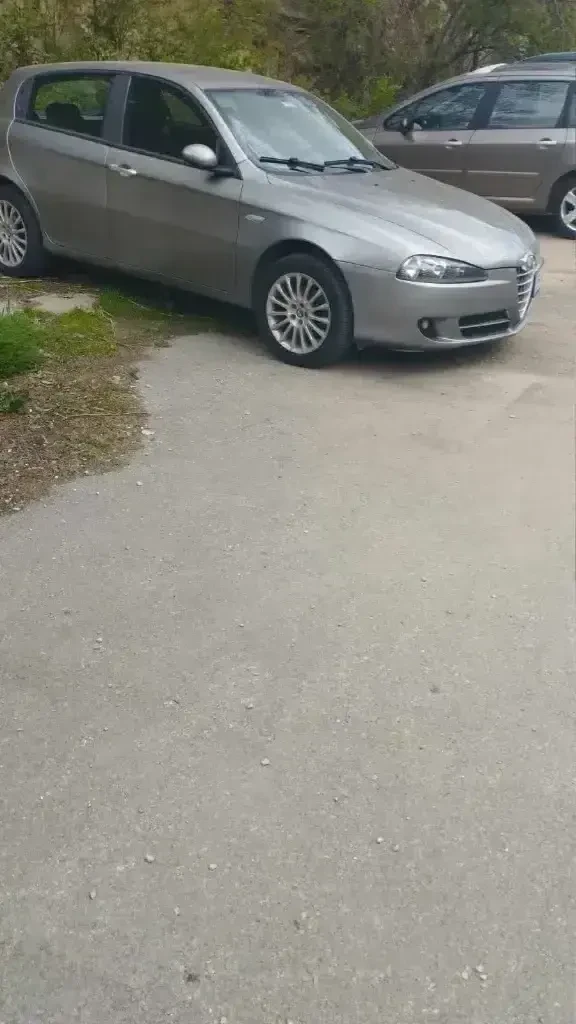 Alfa Romeo 147 1.6 T.Spark, снимка 1 - Автомобили и джипове - 47419017