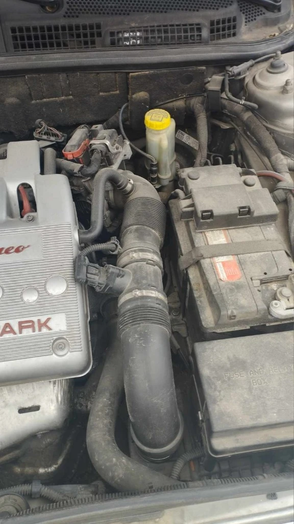 Alfa Romeo 147 1.6 T.Spark, снимка 5 - Автомобили и джипове - 47419017