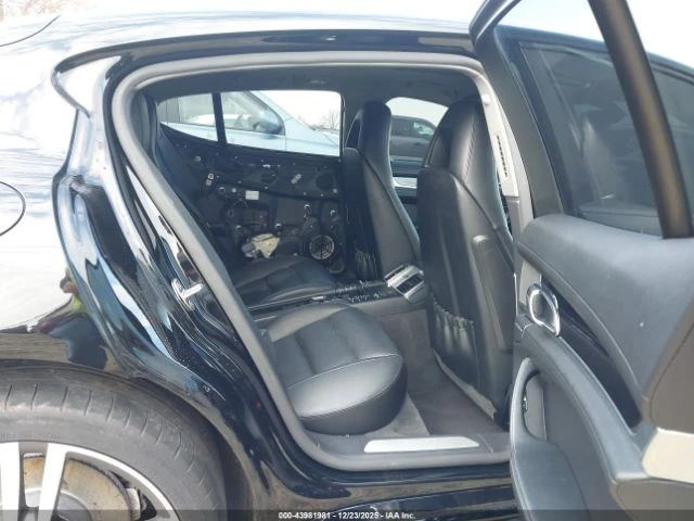 Porsche Panamera 4 - изображение 8