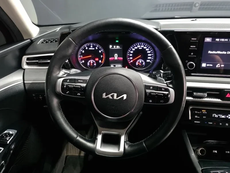 Kia K5 2.0 Prestige, снимка 13 - Автомобили и джипове - 55738706