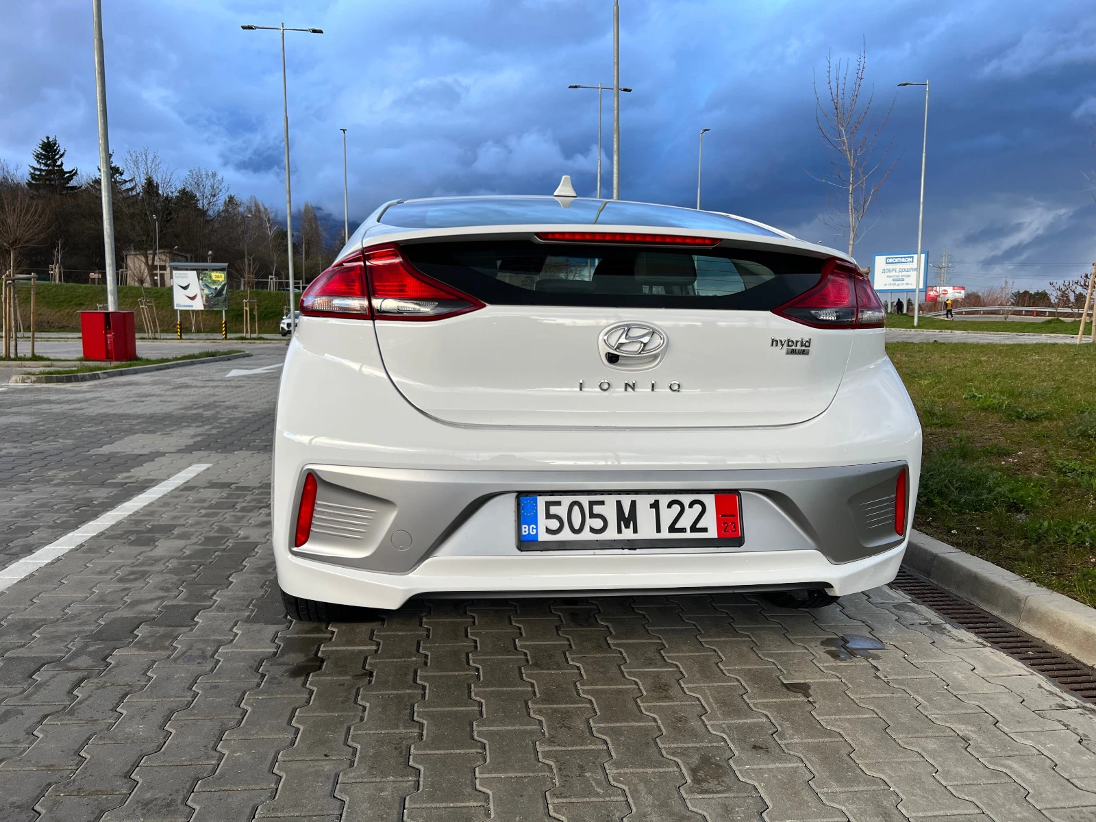 Hyundai Ioniq Hybrid 20000км ДОГОВАРЯНЕ - изображение 3