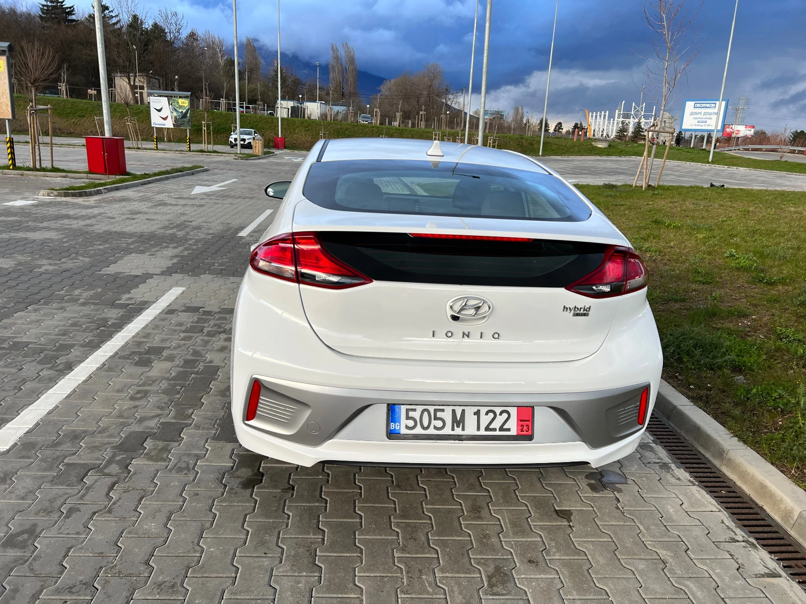 Hyundai Ioniq Hybrid 20000км ДОГОВАРЯНЕ - изображение 4