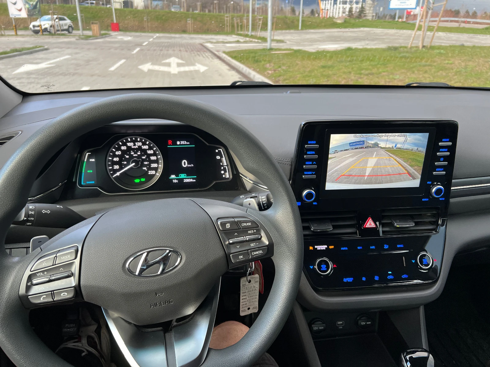 Hyundai Ioniq Hybrid 20000км ДОГОВАРЯНЕ - изображение 10