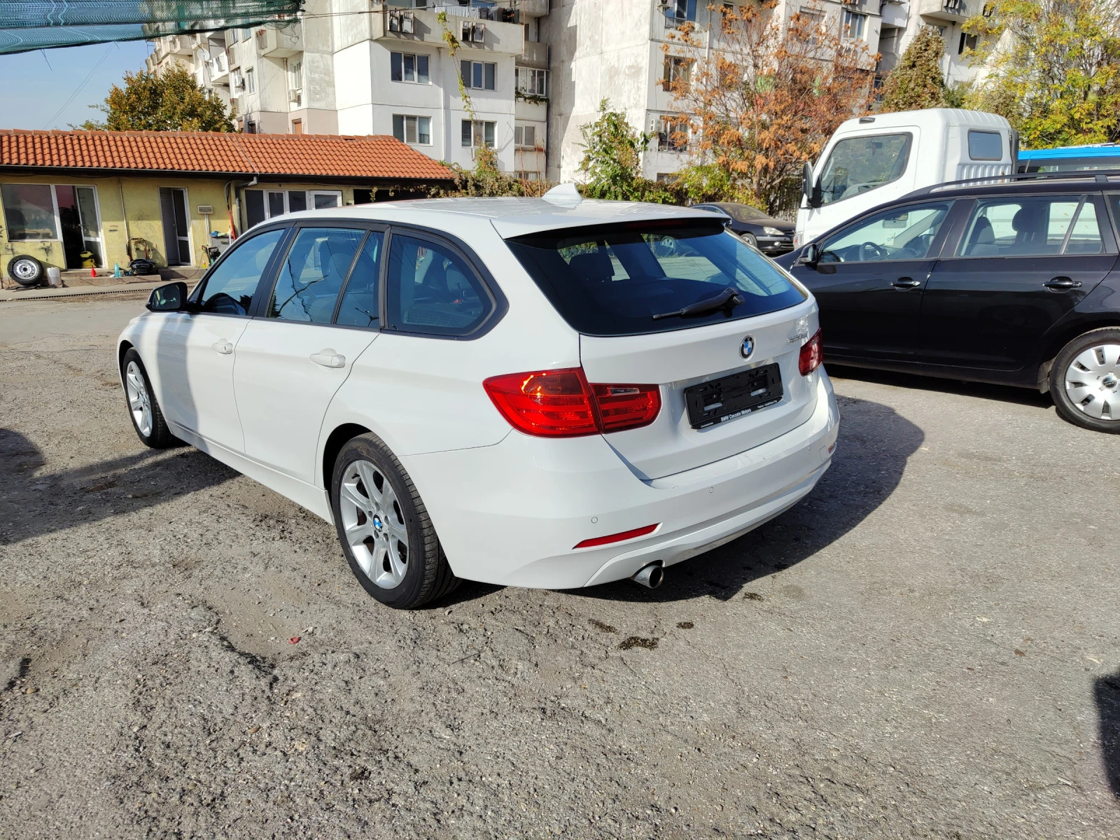 BMW 320 D/Automat/NAVI/Sport+ Komfort - изображение 4