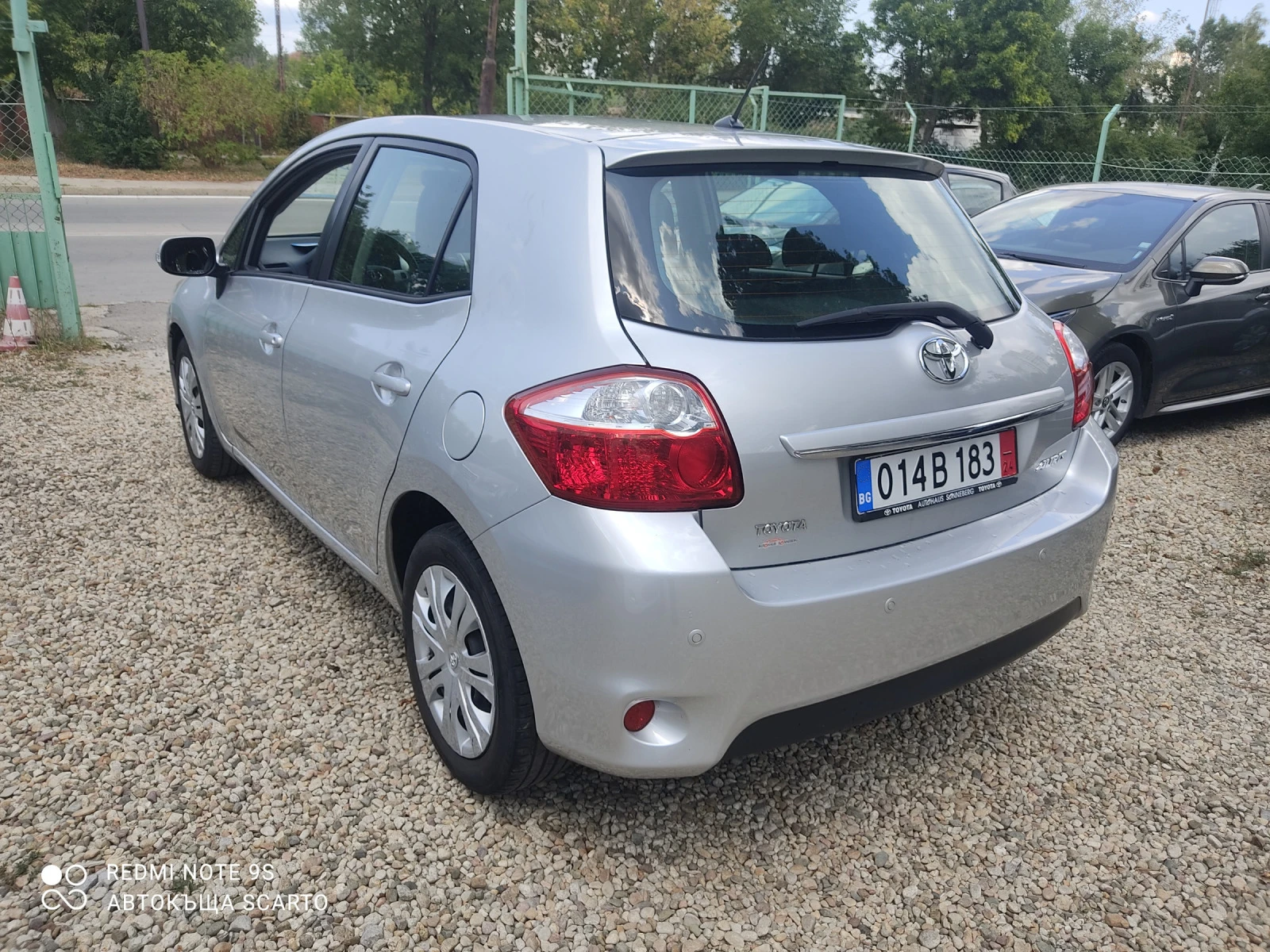 Toyota Auris 1.33/99kc, 2011г, 6 скорости, климатроник  - изображение 6