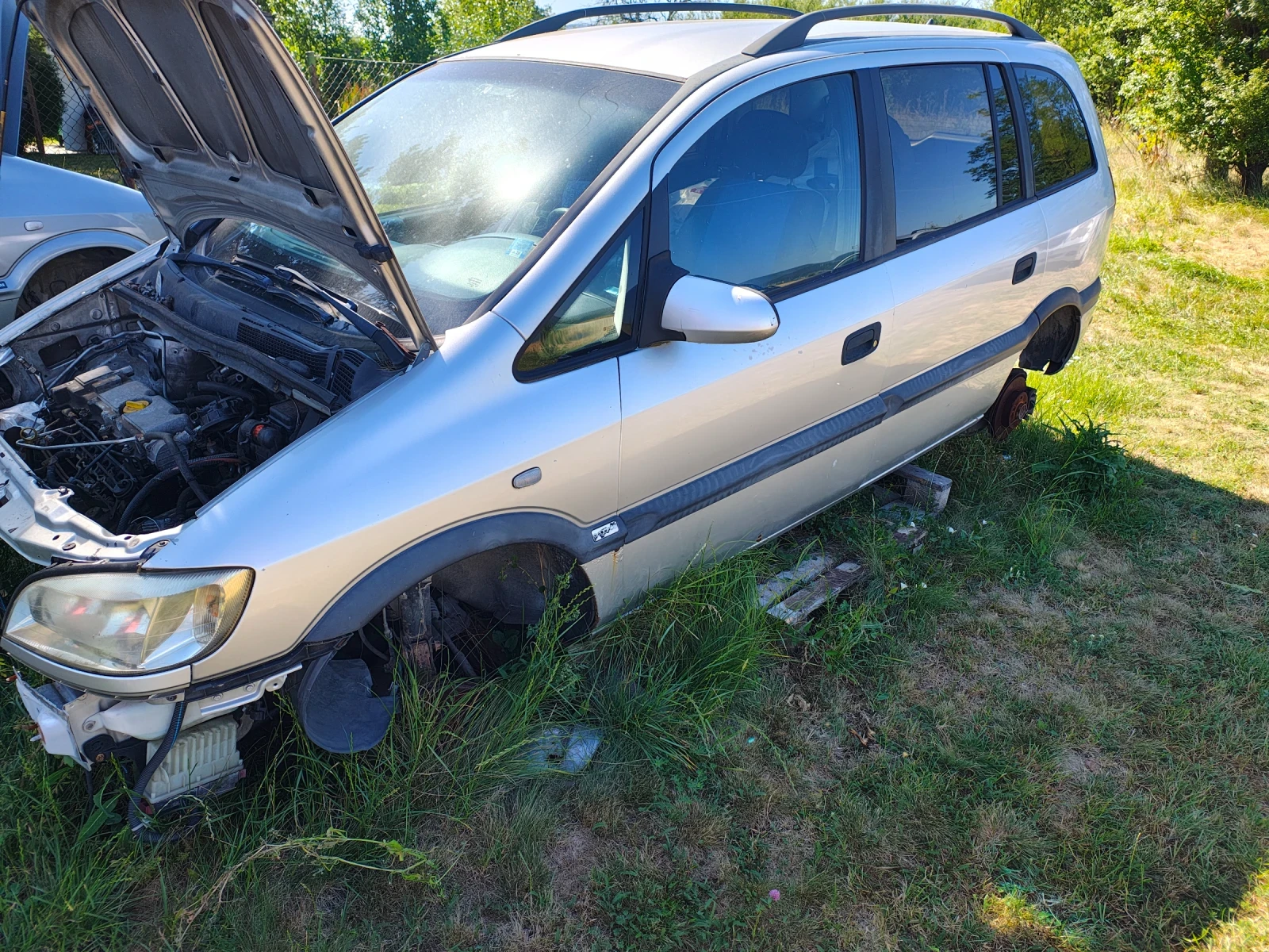 Opel Zafira 2.2 - изображение 4