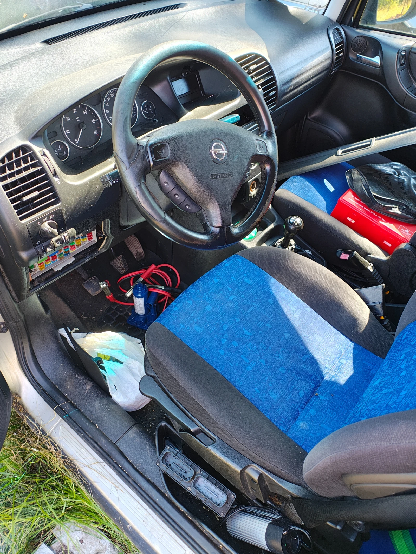 Opel Zafira 2.2 - изображение 3