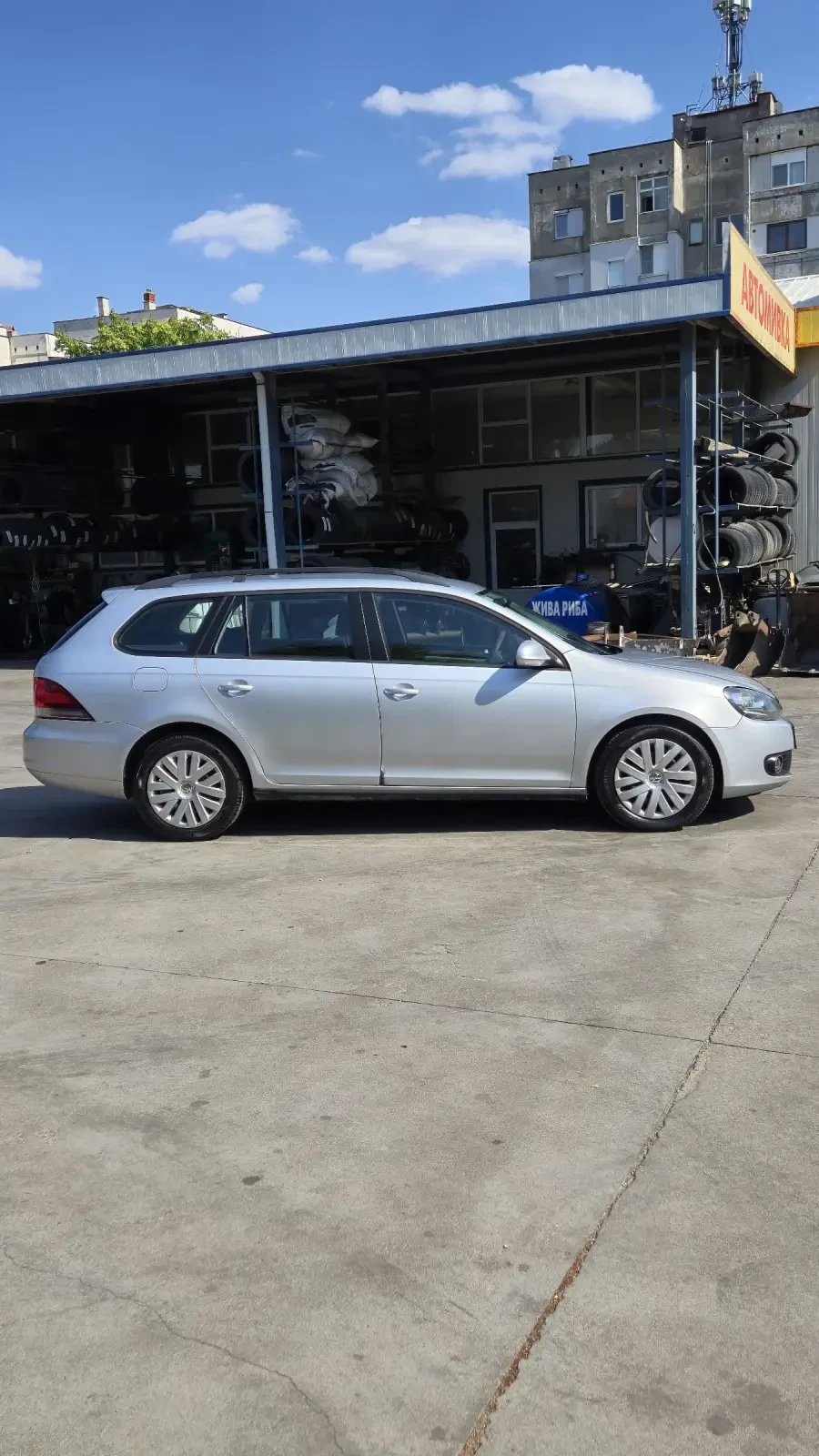 VW Golf 1.6 TDI BlueMotion 105к.с. - изображение 4