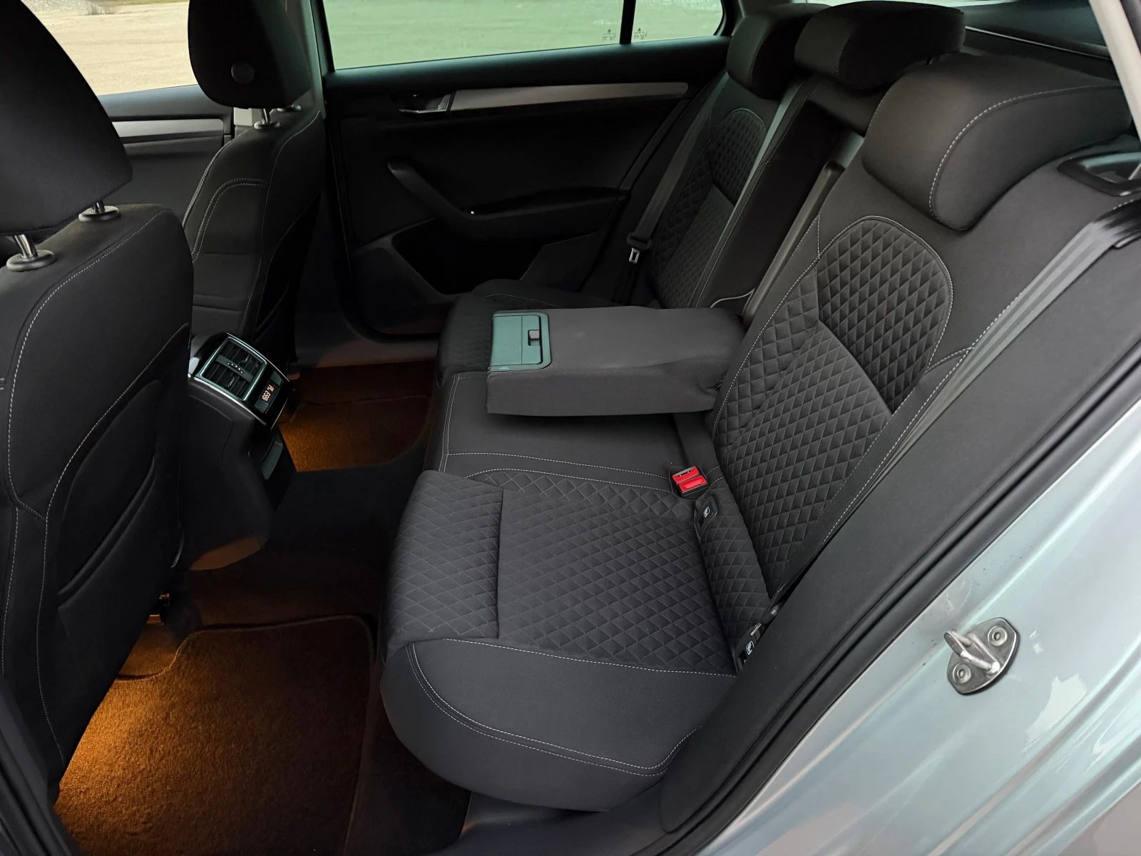 Skoda Superb 2.0TDI* 4X4* 190KC*  | Mobile.bg � ����������� 15