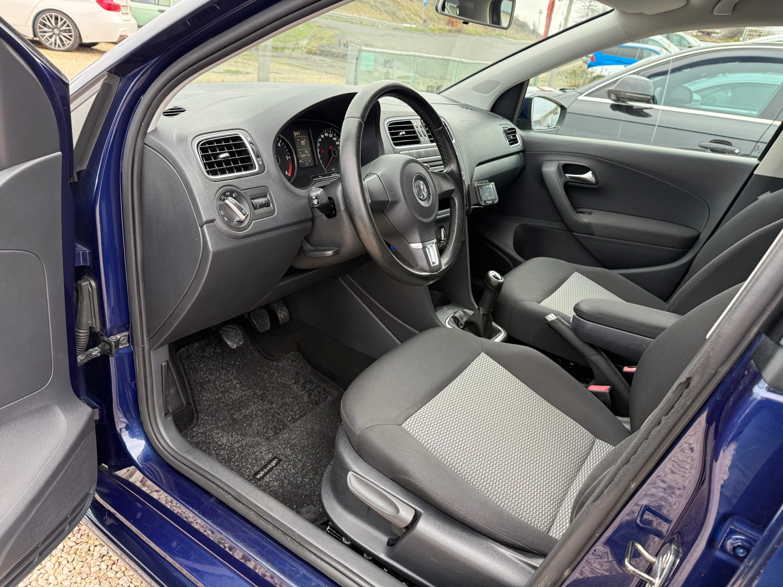 VW Polo 1.2TDi, Bluemotion - изображение 8