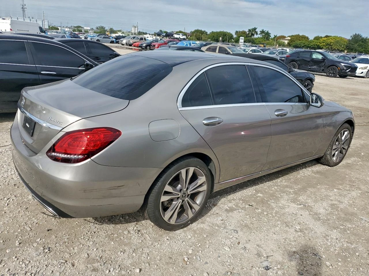 Mercedes-Benz C 300 2l 4Matic - изображение 3