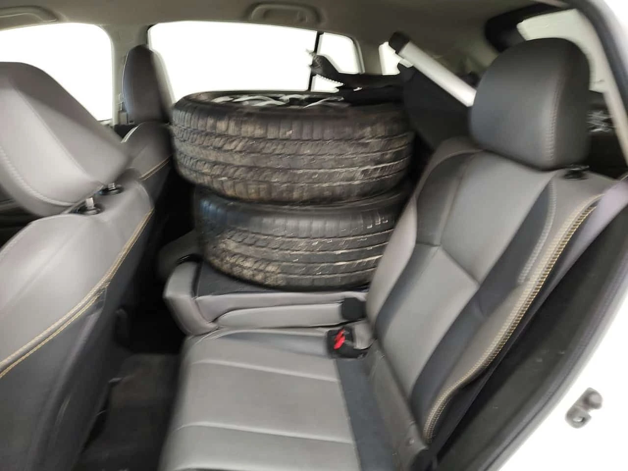 Subaru Crosstrek * SPORT* 360 КАМЕРА* ПОДГРЕВ* ДВА ЧИФТА ДЖАНТИ* , снимка 13 - Автомобили и джипове - 54033395