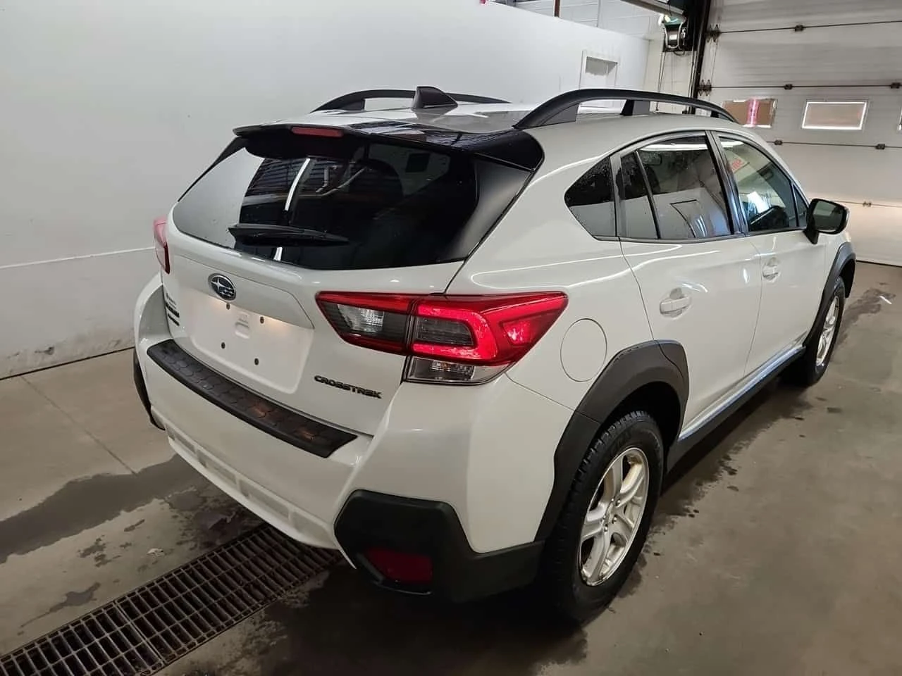 Subaru Crosstrek * SPORT* 360 КАМЕРА* ПОДГРЕВ* ДВА ЧИФТА ДЖАНТИ* , снимка 4 - Автомобили и джипове - 54033395
