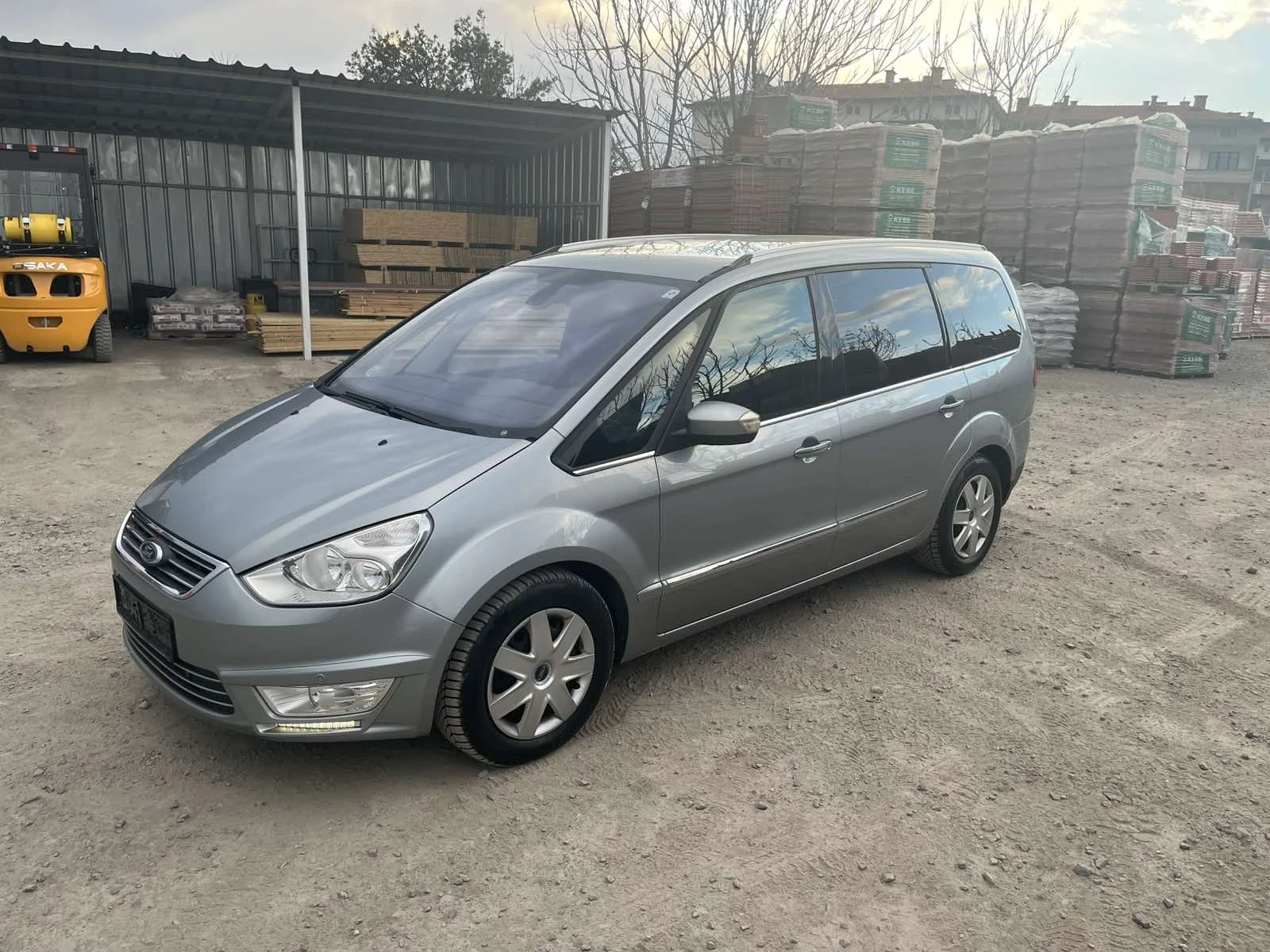 Ford Galaxy 2.0 tdci Titanium, снимка 8 - Автомобили и джипове - 54156205