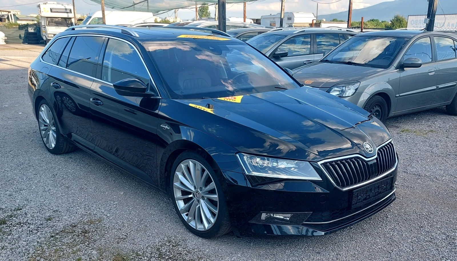 Skoda Superb L&K2.0/190kc/4x4/Автомат/Панорама/Нави/Камера. , снимка 2 - Автомобили и джипове - 54693159