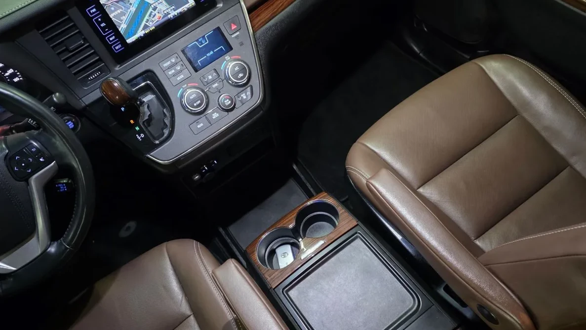 Toyota Sienna 3.5 бензин 4х4, снимка 5 - Автомобили и джипове - 54855365