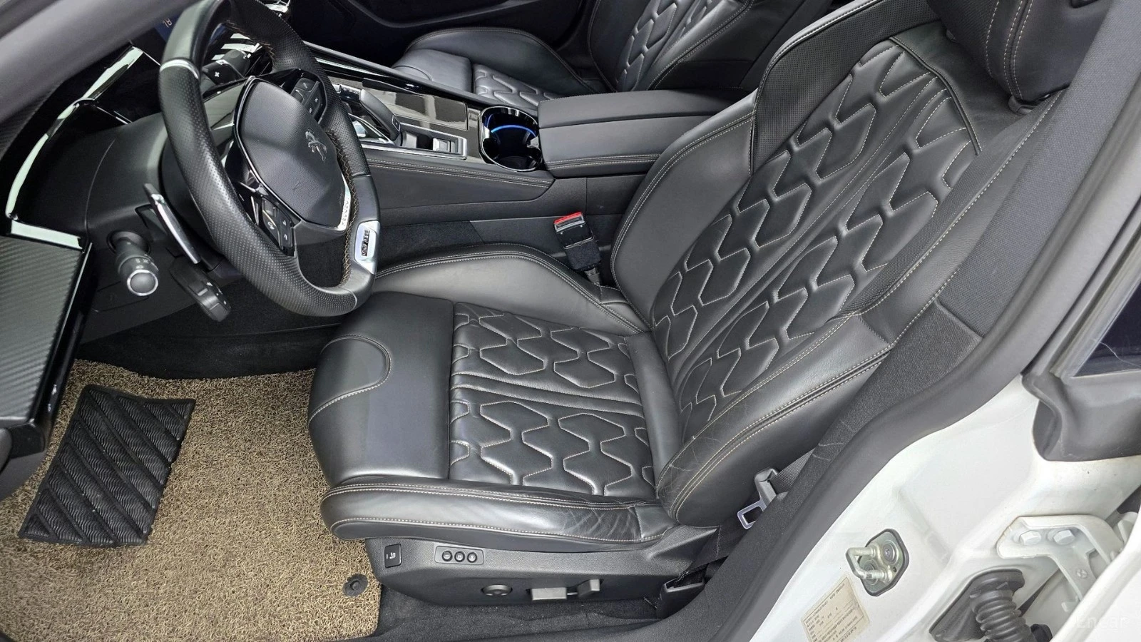 Peugeot 508 2.0 BlueHDi GT Line* КОЖА* ПАНО* МАСАЖИ, снимка 17 - Автомобили и джипове - 55606852
