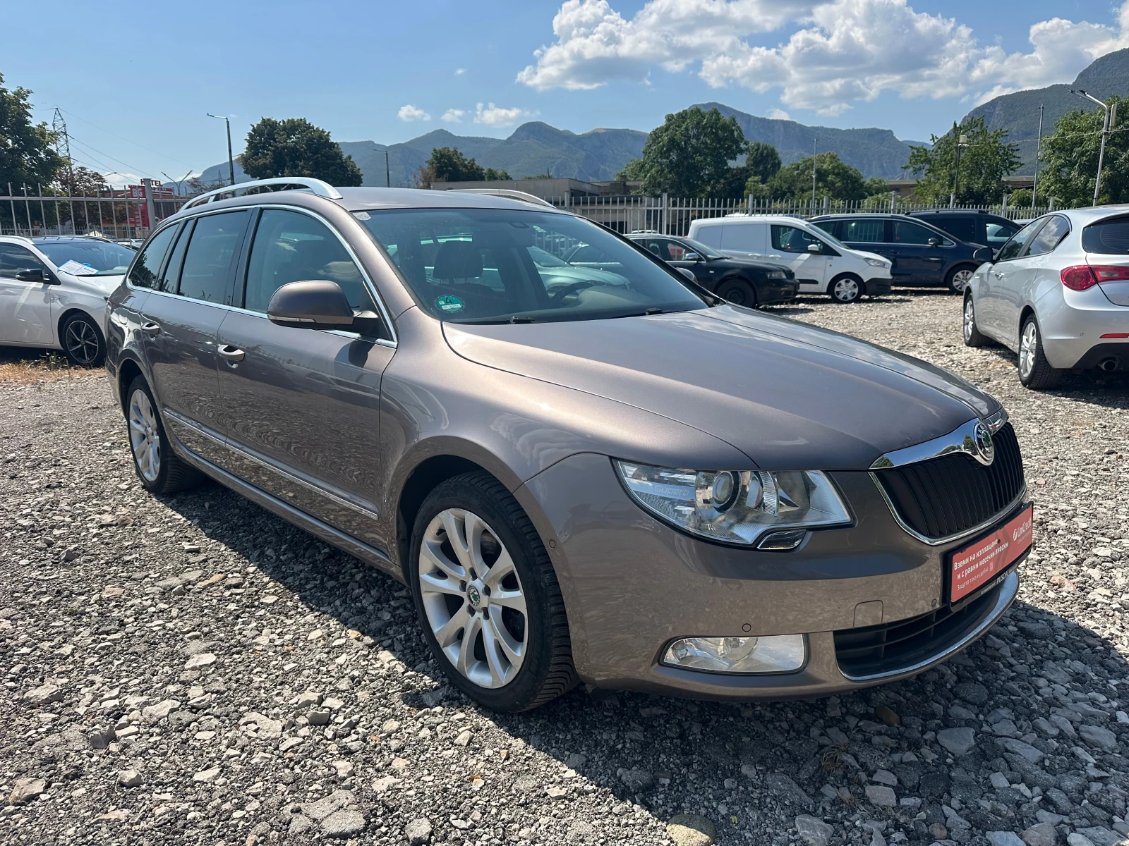 Skoda Superb 2.0TDI 140kc 4X4 FULLLL  AUTOMAT, снимка 7 - Автомобили и джипове - 55613297