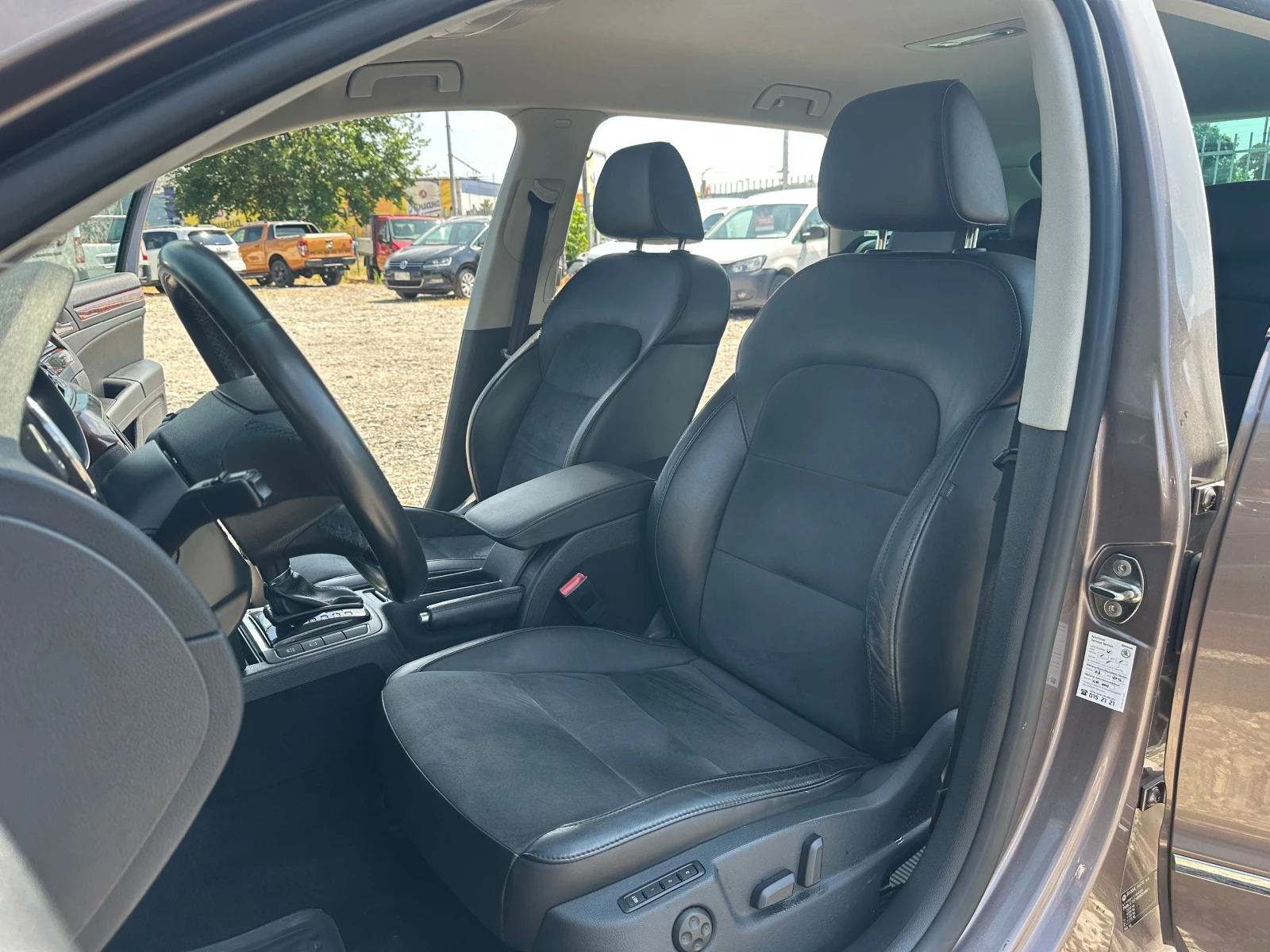 Skoda Superb 2.0TDI 140kc 4X4 FULLLL  AUTOMAT, снимка 9 - Автомобили и джипове - 55613297