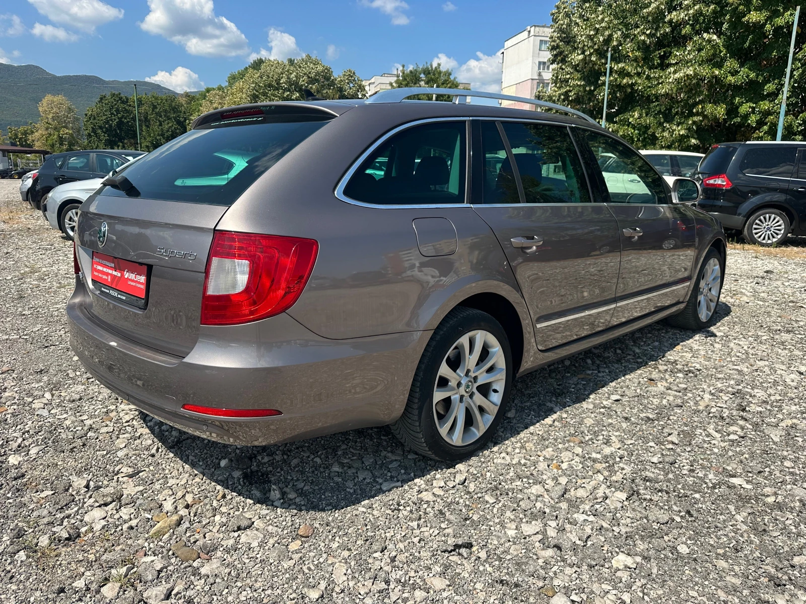 Skoda Superb 2.0TDI 140kc 4X4 FULLLL  AUTOMAT, снимка 5 - Автомобили и джипове - 55613297