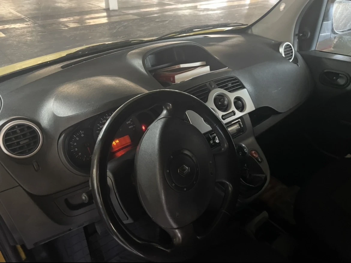 Renault Kangoo, снимка 2 - Автомобили и джипове - 56085991