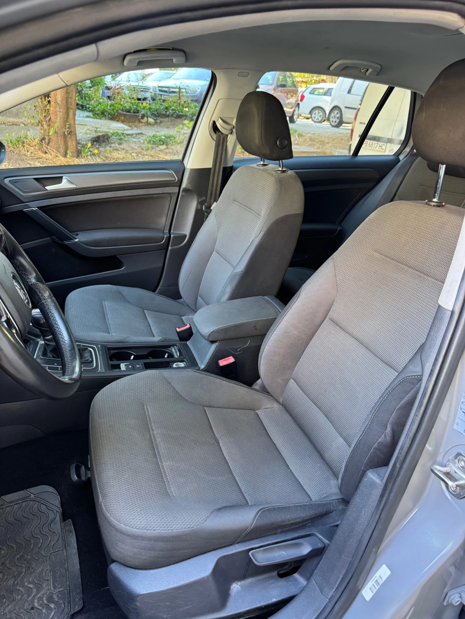 VW Golf 2000 TDI DSG, снимка 12 - Автомобили и джипове - 56345540